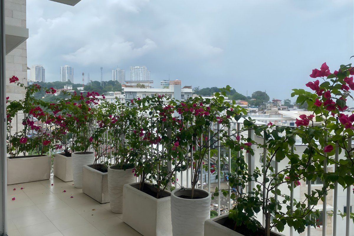 3. Luxury 4-Bedroom Flat at 32 Sanson by Rockwell Interior of the 4-bedroom condo for sale in Cebu City