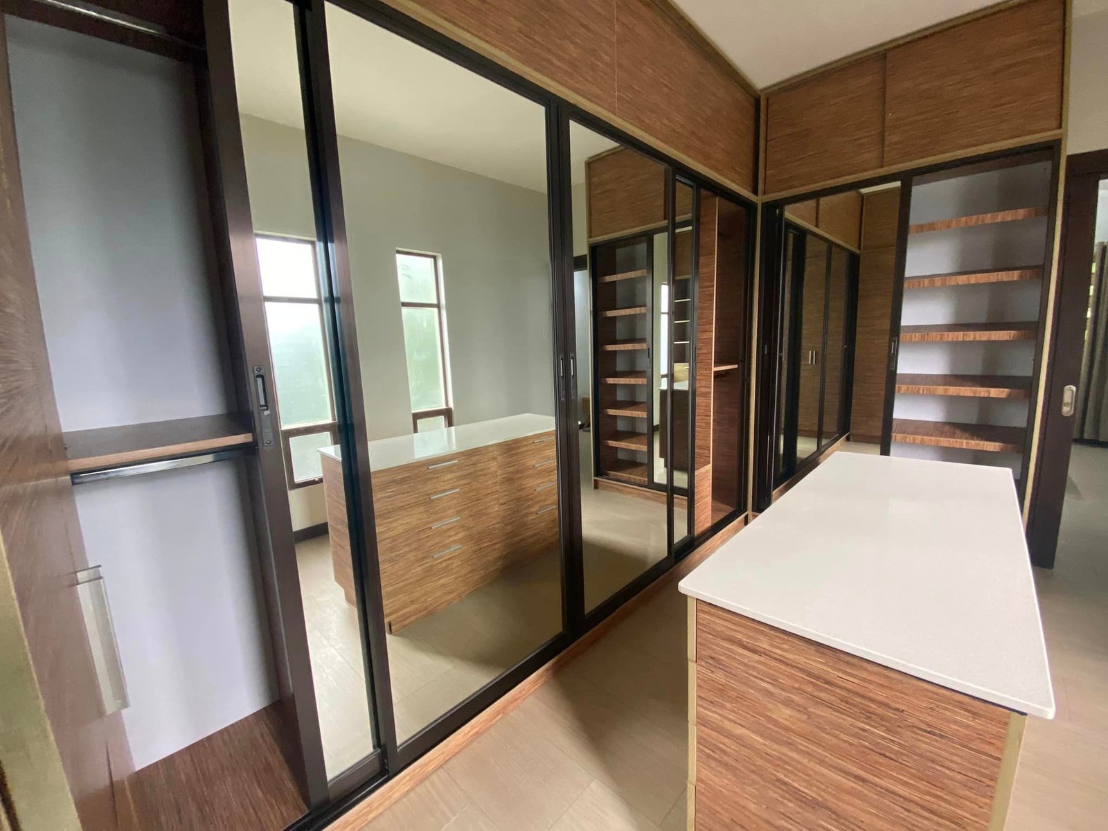 399650385_10231049188077446_780153836898793980_n Bathroom of the 4-bedroom house for rent in Cebu