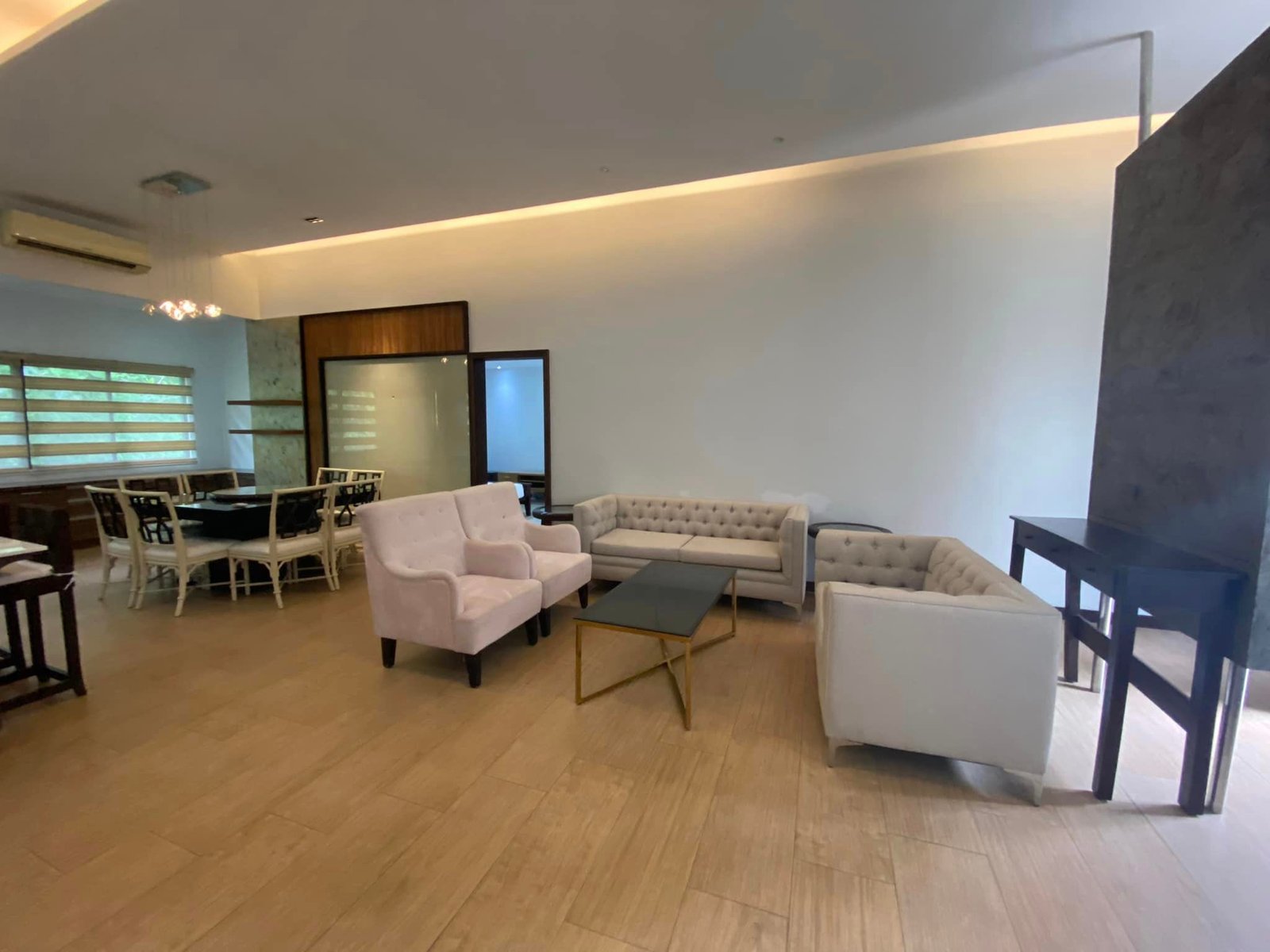 400299871_10231049188597459_177420310429208761_n Living area of the 4-bedroom house for rent in Cebu