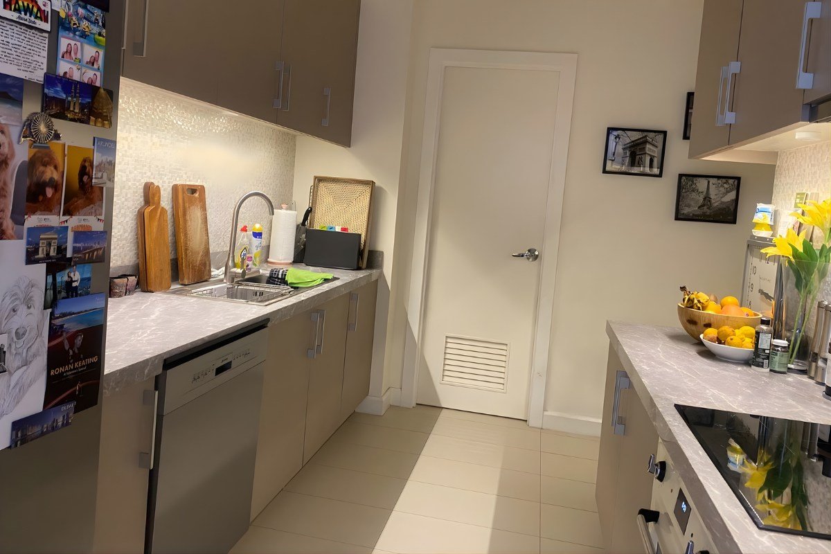 5. Luxury 4-Bedroom Flat at 32 Sanson by Rockwell Exterior view of the 4-bedroom condo for sale in Cebu City