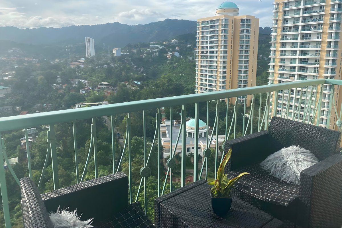 Luxury Penthouse Condominium with City Views Citylights Gardens, Cebu City (9) Dining area of the 2-bedroom penthouse for sale in Cebu City