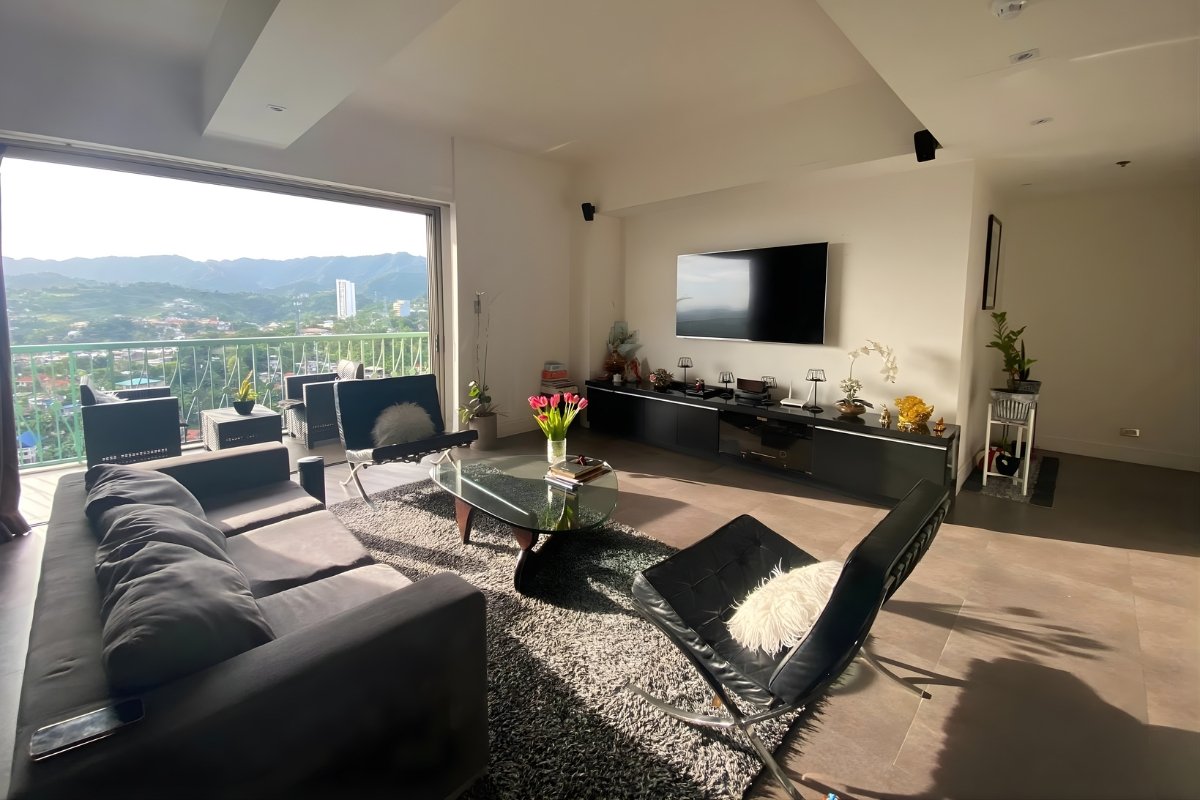 Luxury Penthouse Condominium with City Views Citylights Gardens, Cebu City 2-bedroom penthouse for sale in Cebu City – Lahug