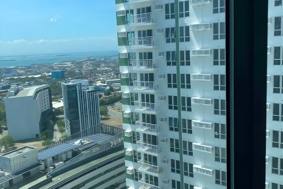 Solinea Tower 1 – Studio Unit studio unit for rent in Cebu City – Luz