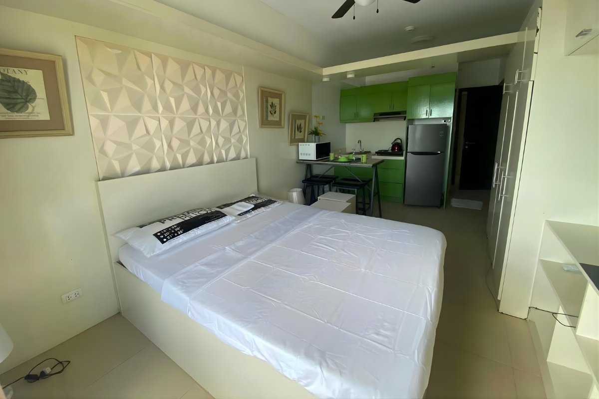 Studio Unit For Rent in Avida Riala Tower 1 (3) Interior of the condo for sale in Cebu City