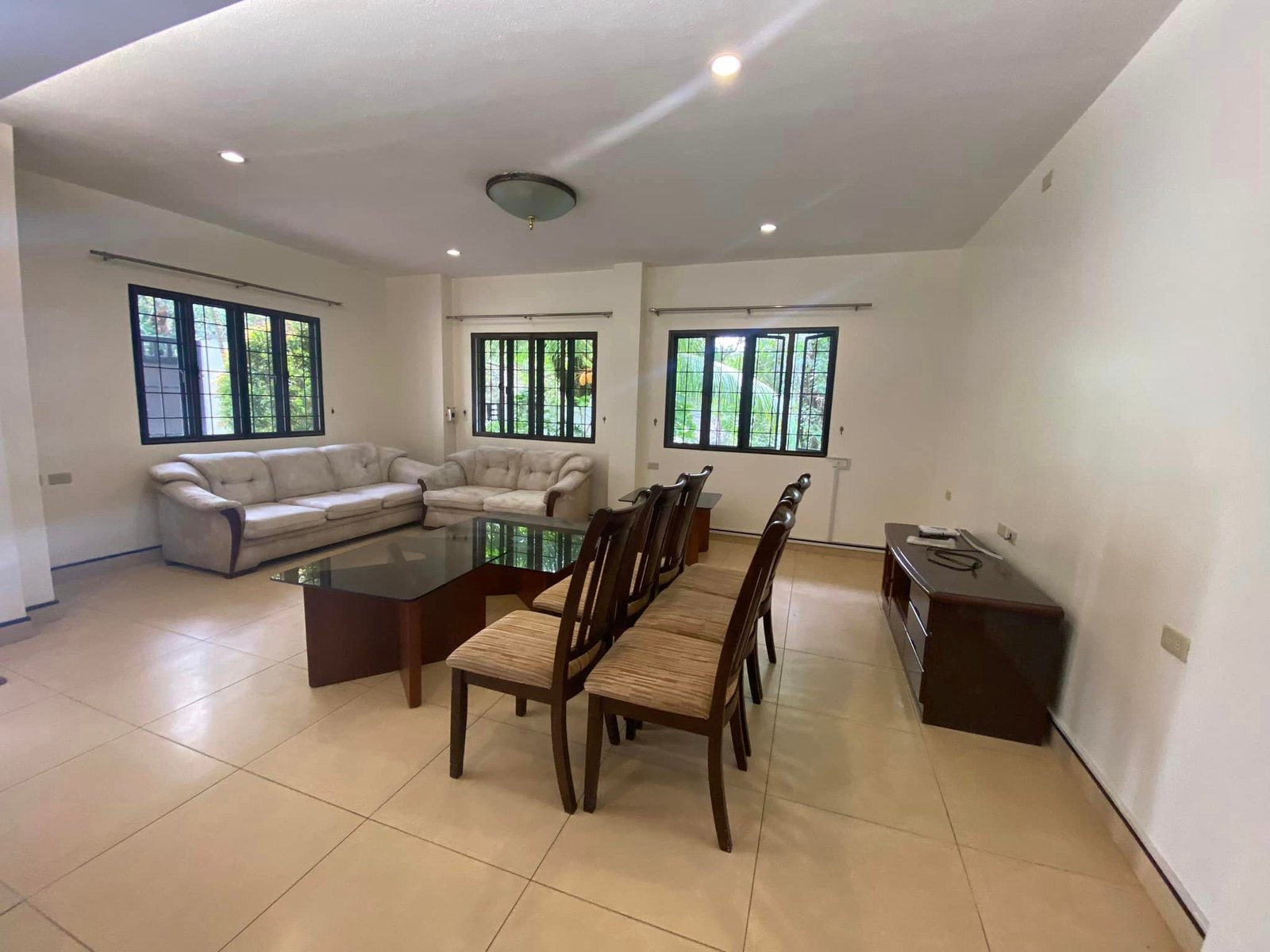 i5 Balcony view of the 4-bedroom house for rent in Cebu City