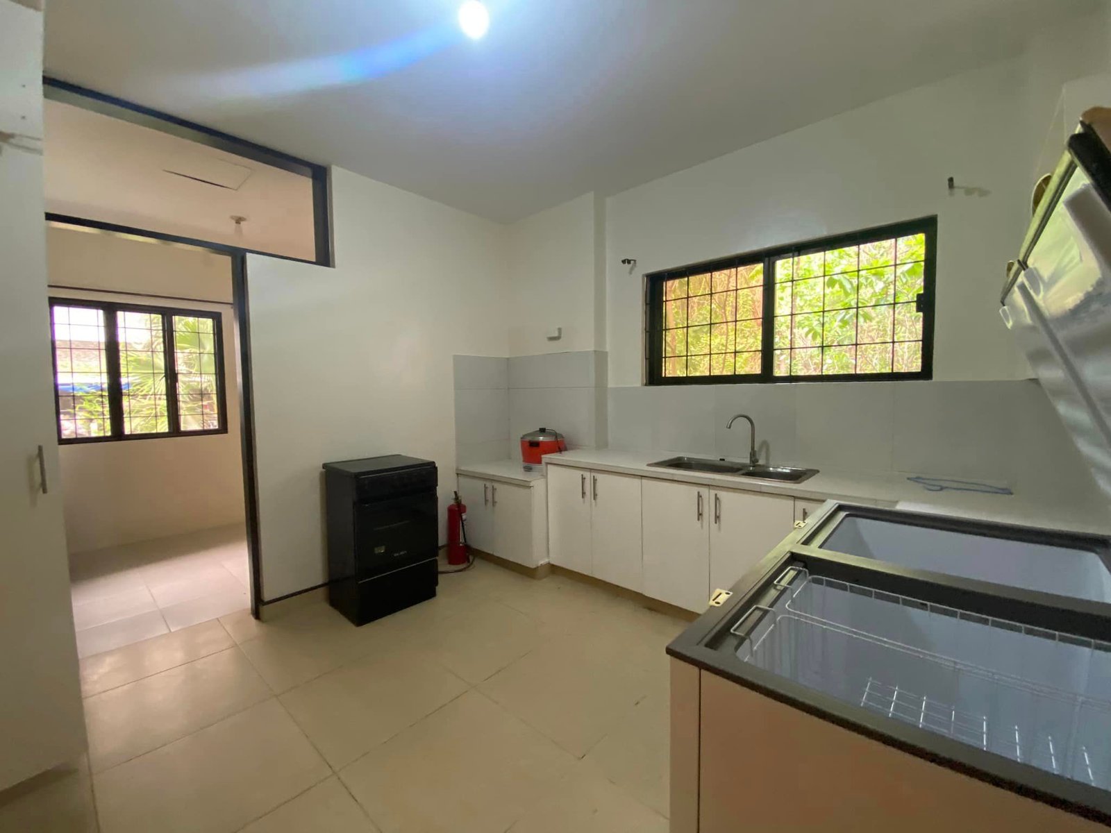 i9 Bathroom of the 4-bedroom house for rent in Cebu City